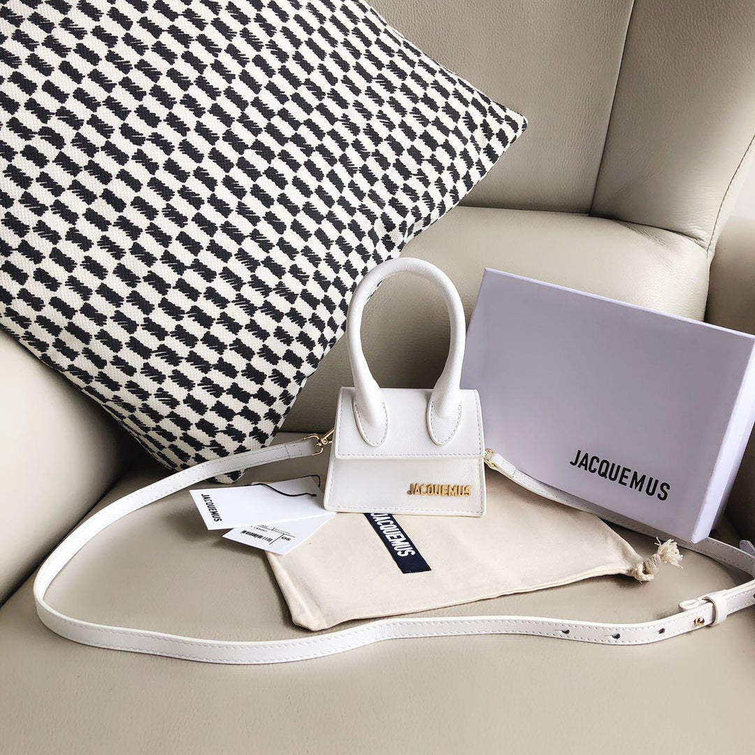 Ladies Jacquemus bags Lilly Onlines