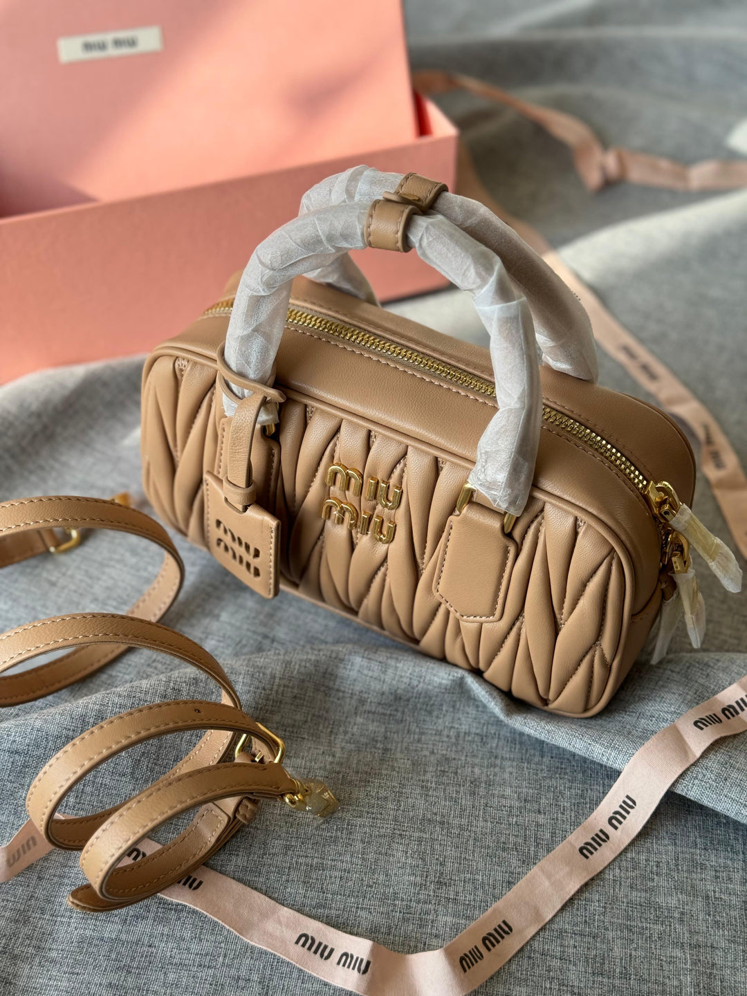 Ladies MIU MIU bags Lilly Onlines