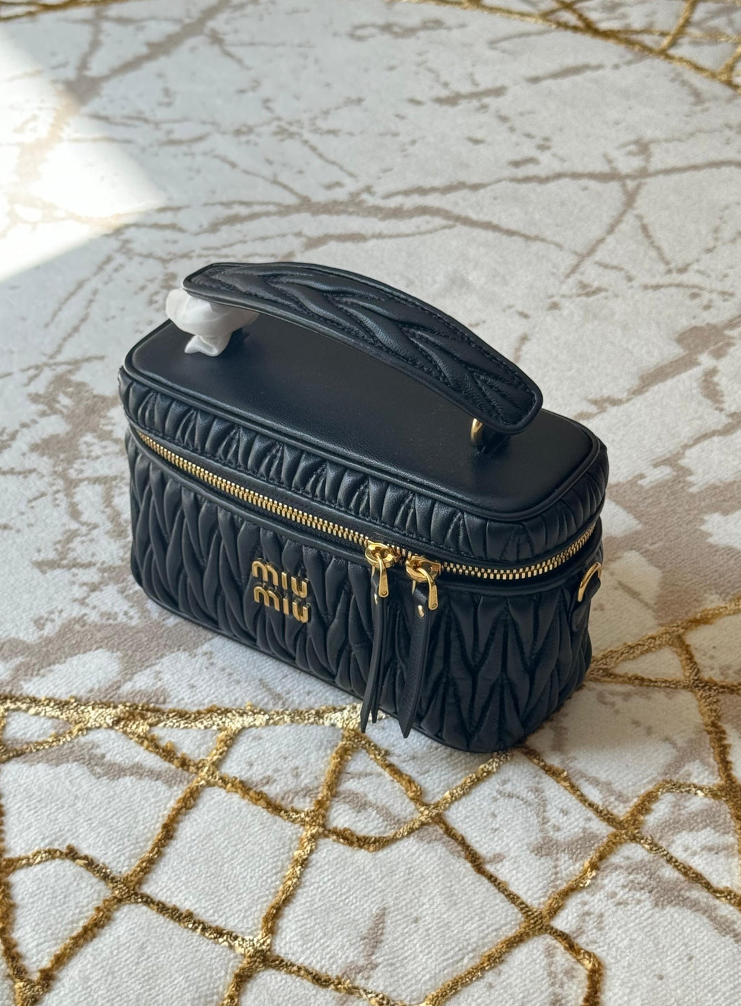 Ladies MIU MIU bags Lilly Onlines