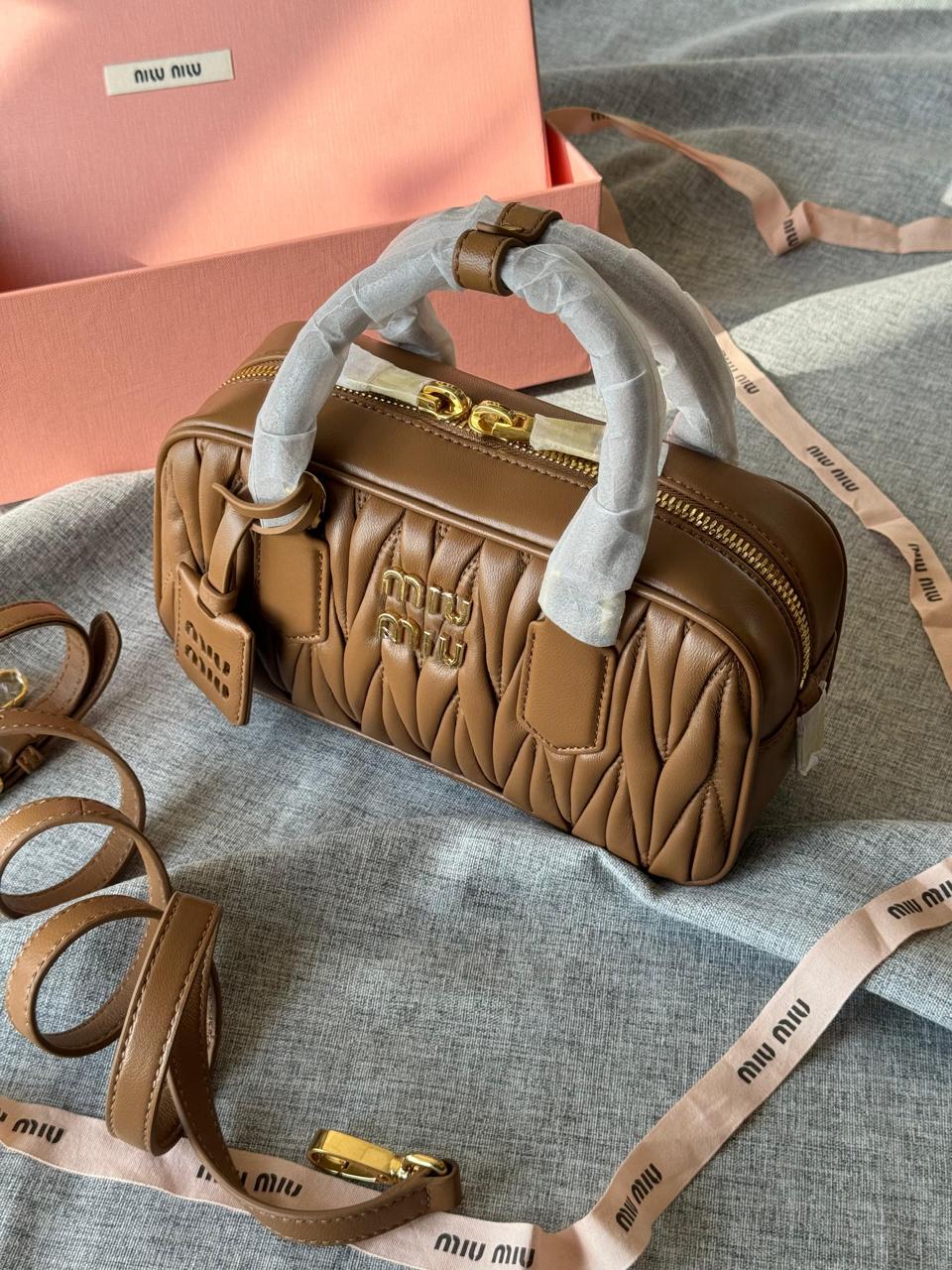 Ladies MIU MIU bags Lilly Onlines
