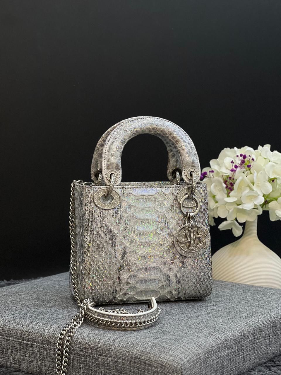 Ladies Dior bags Lilly Onlines