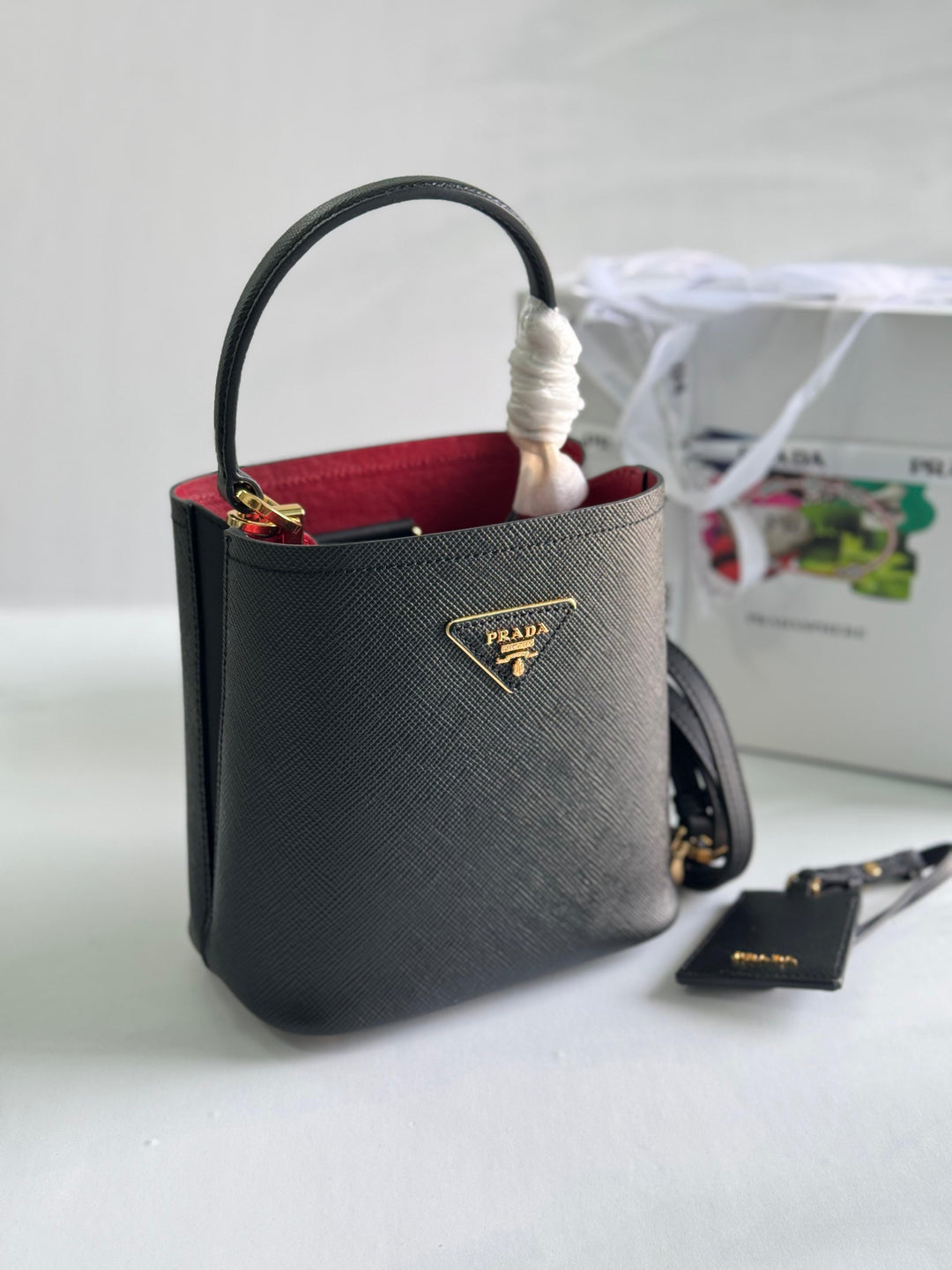 Ladies Prada bags Lilly Onlines