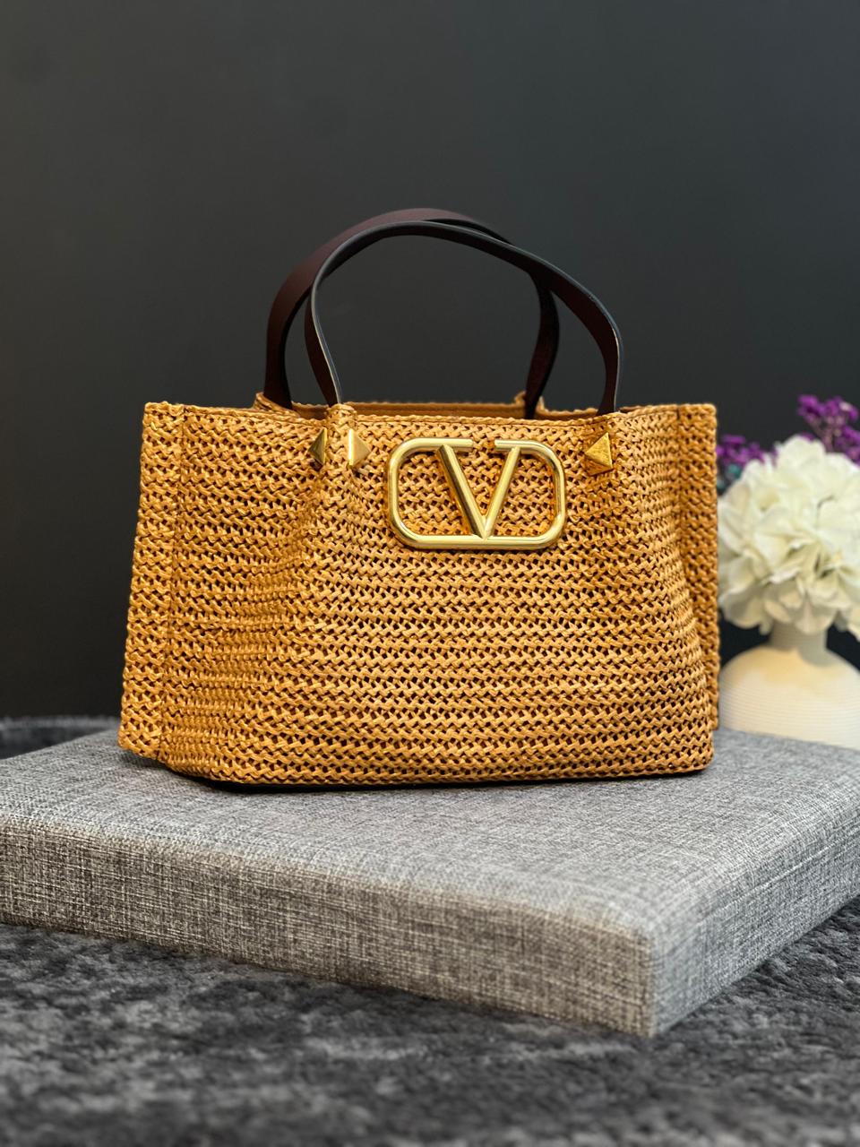 Ladies Valentino bags Lilly Onlines
