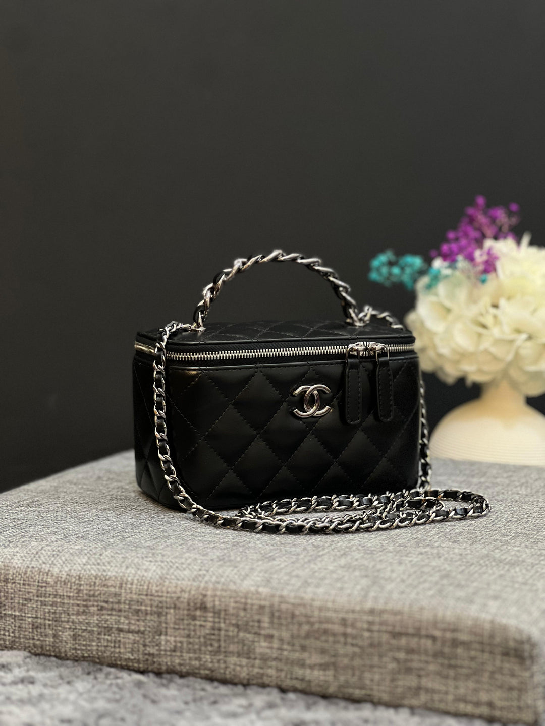 Ladies Chanel bags Lilly Onlines