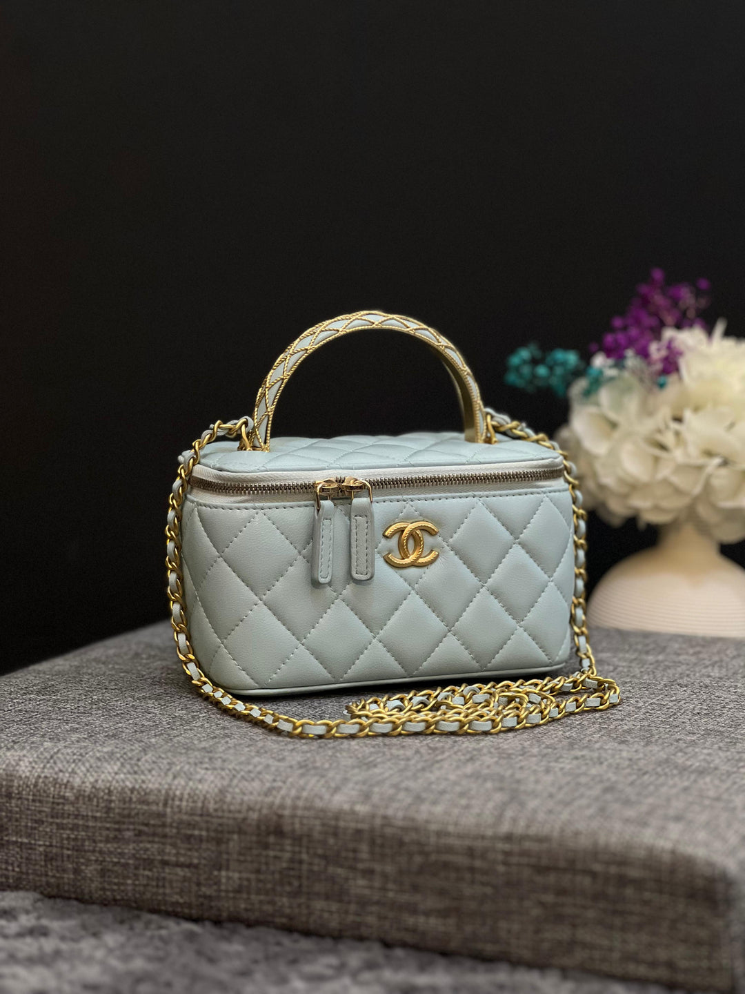 Ladies Chanel bags Lilly Onlines