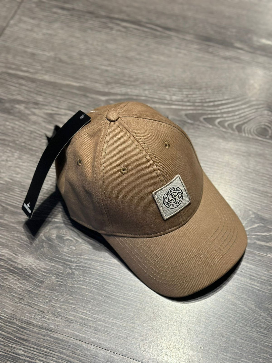 Men caps Lilly Onlines