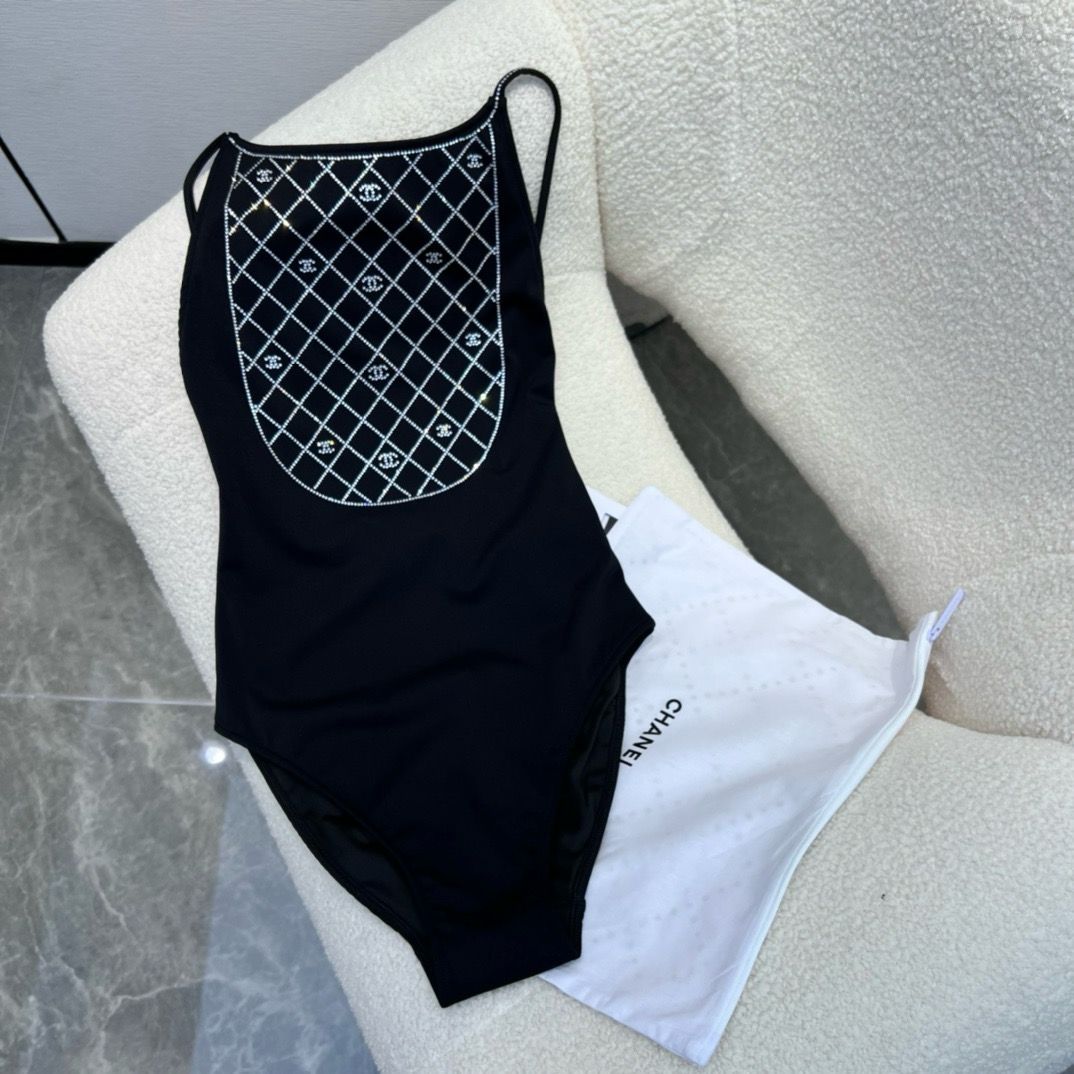 Ladies bikini & swimsuits Lilly Onlines
