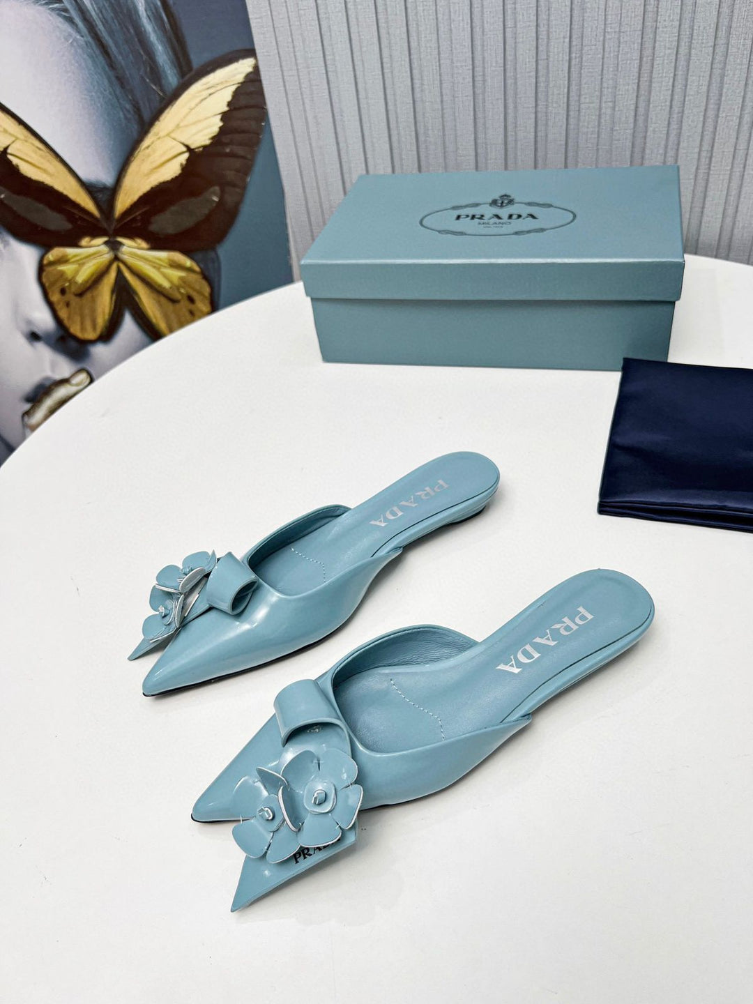 Ladies flats Lilly Onlines