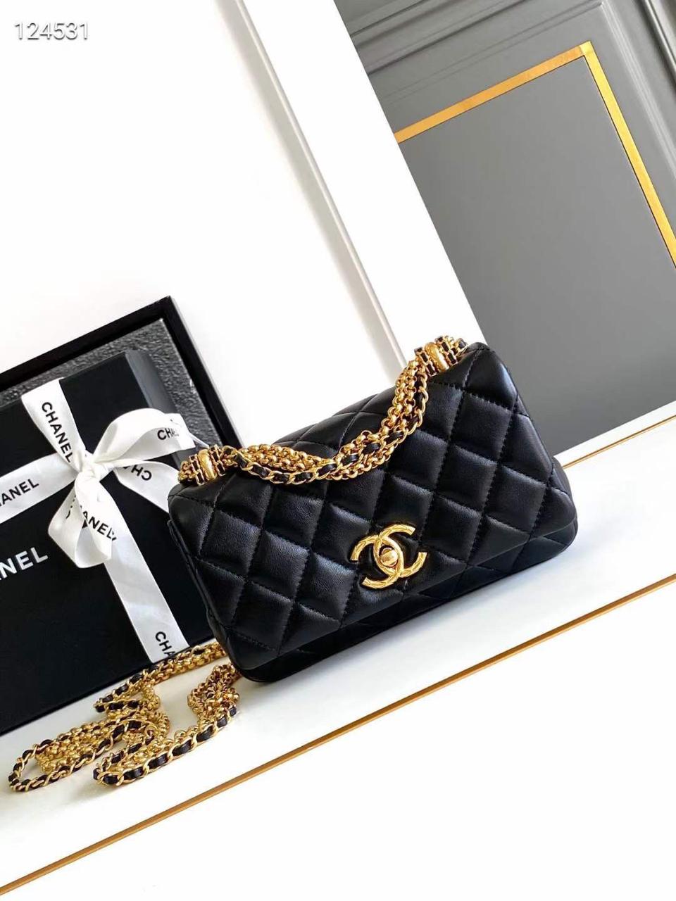 Ladies Chanel bags Lilly Onlines