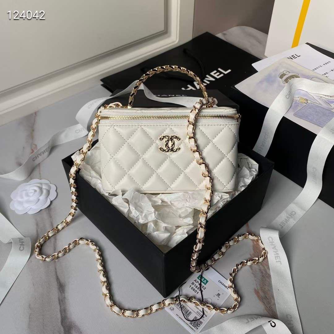 Ladies Chanel bags Lilly Onlines