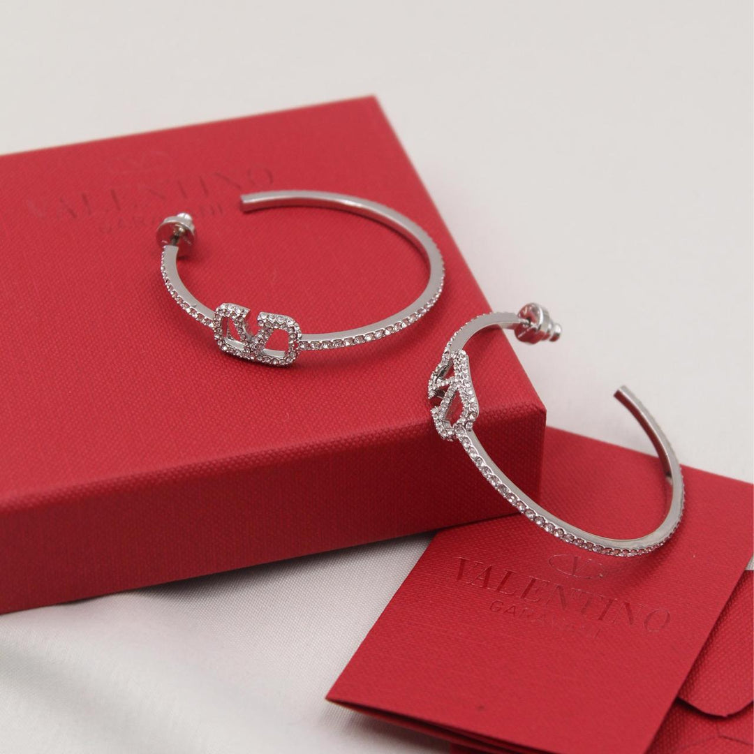 Ladies Bracelets & brooches Lilly Onlines
