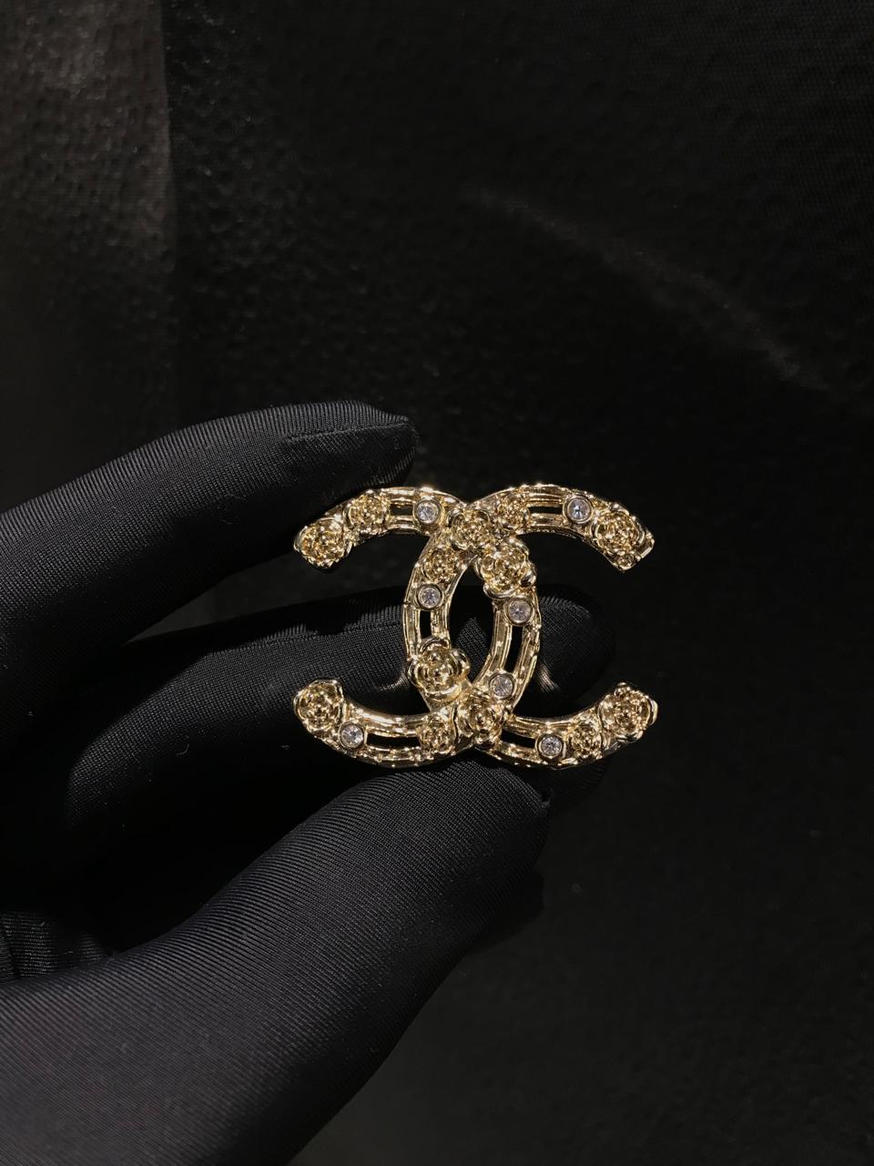 Ladies Bracelets & brooches Lilly Onlines