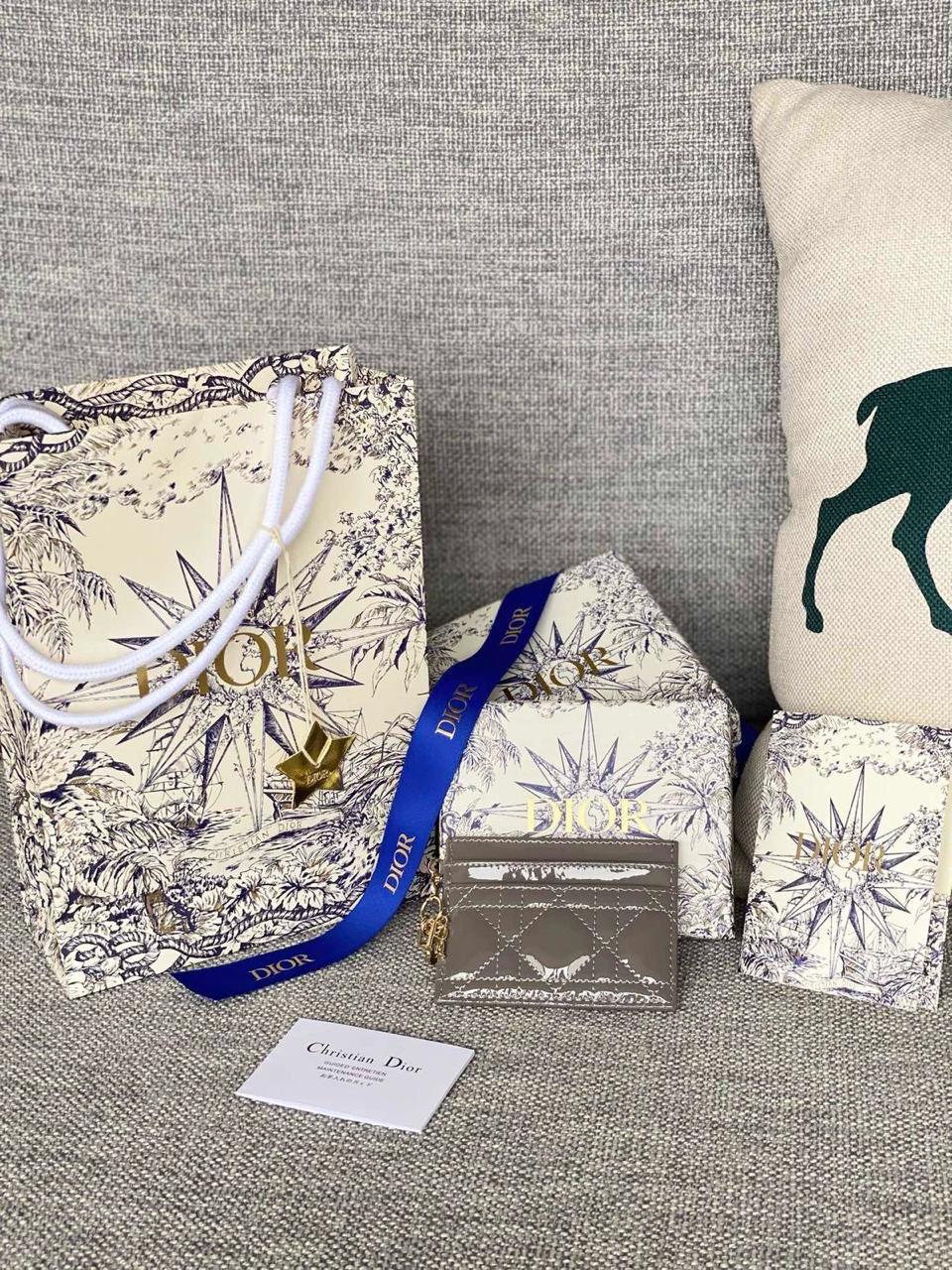 Wallets & card holders Lilly Onlines