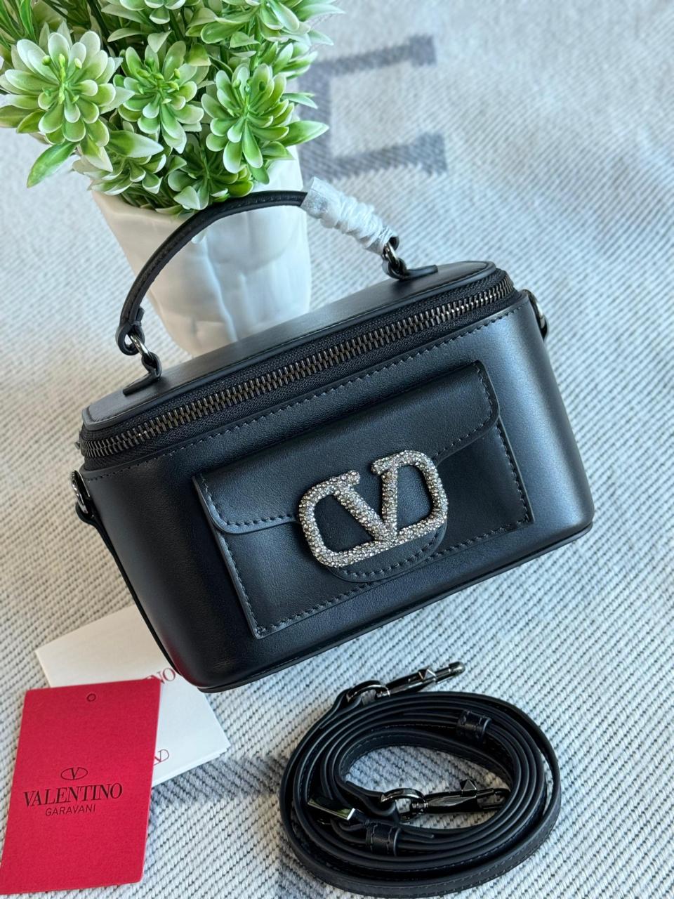 Ladies Valentino bags Lilly Onlines