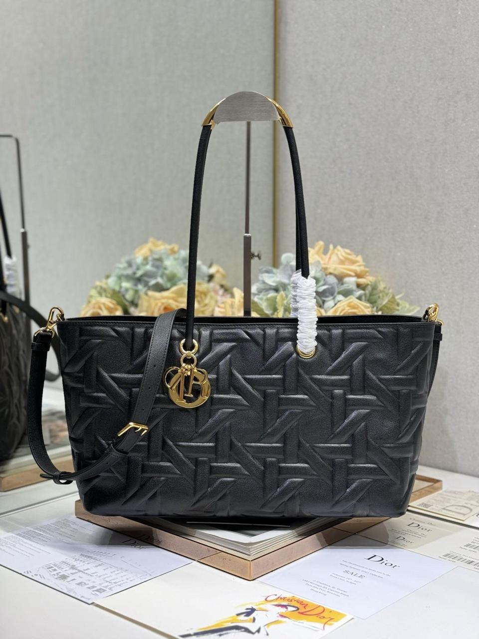 Ladies Dior bags Lilly Onlines