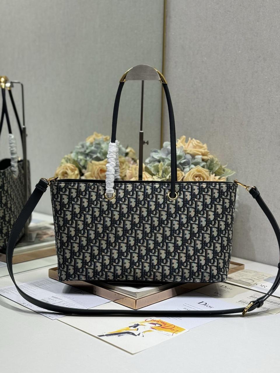 Ladies Dior bags Lilly Onlines