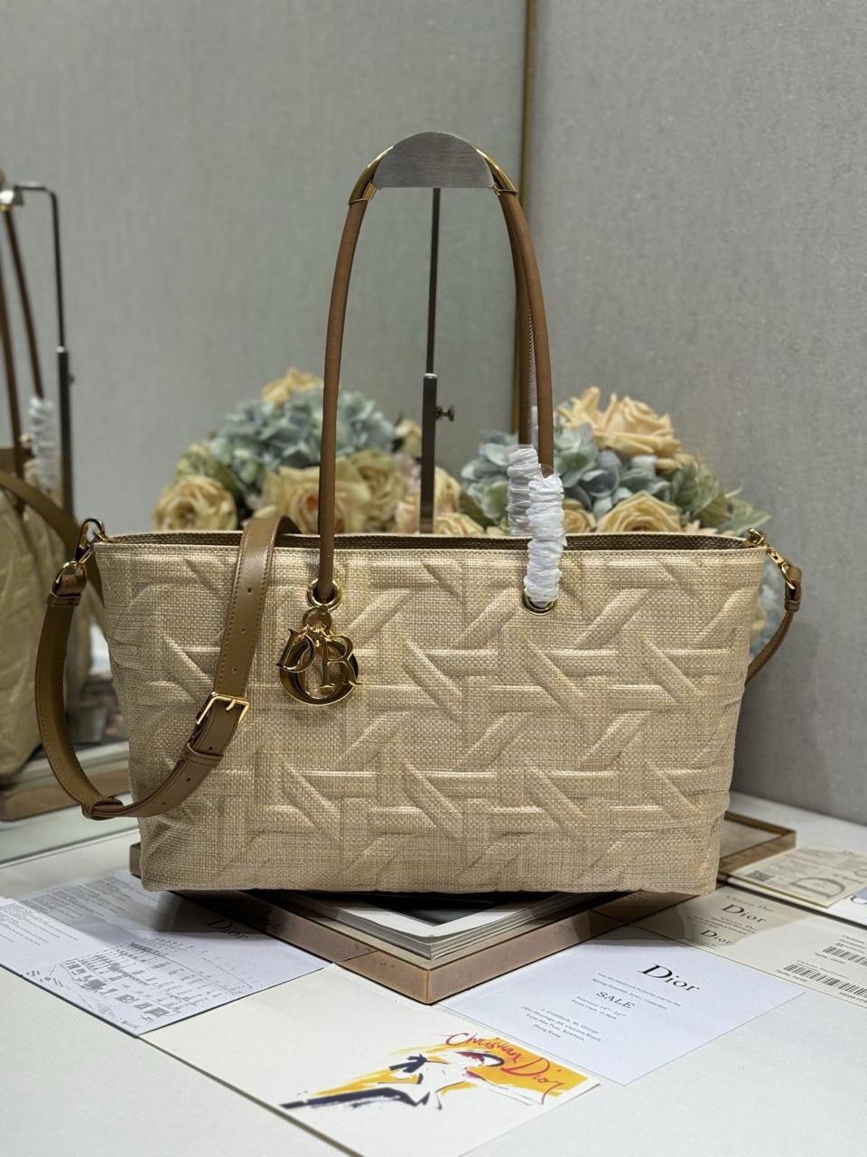 Ladies Dior bags Lilly Onlines