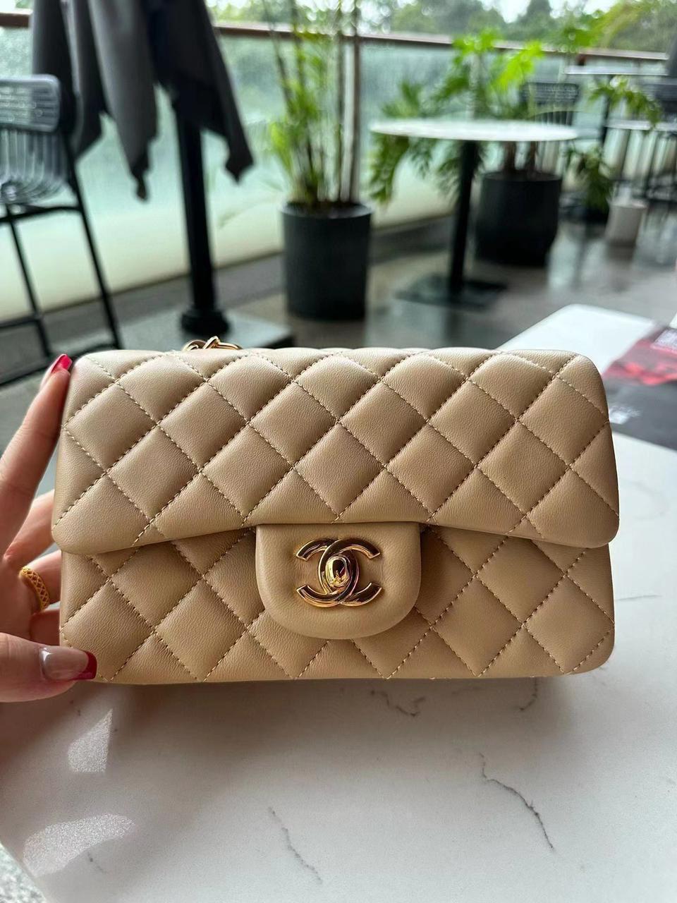 Ladies Chanel bags Lilly Onlines