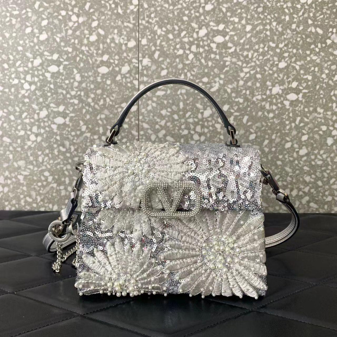 Ladies Valentino bags Lilly Onlines