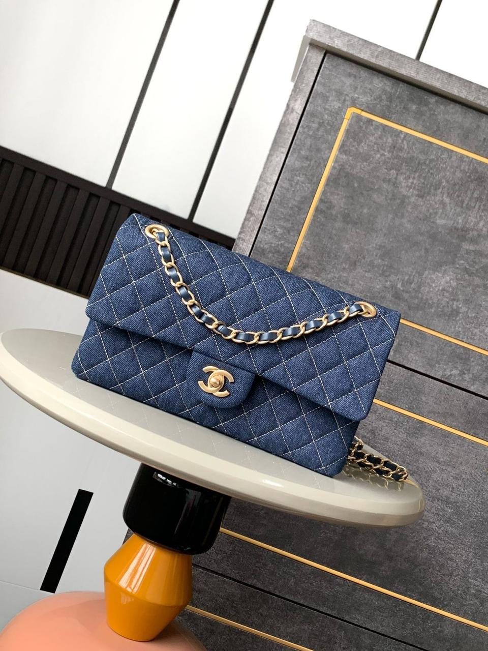 Ladies Chanel bags Lilly Onlines