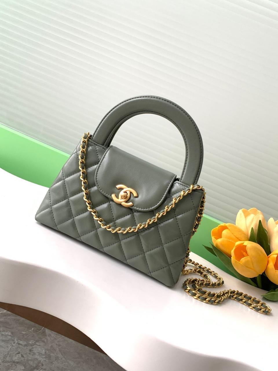 Ladies Chanel bags Lilly Onlines