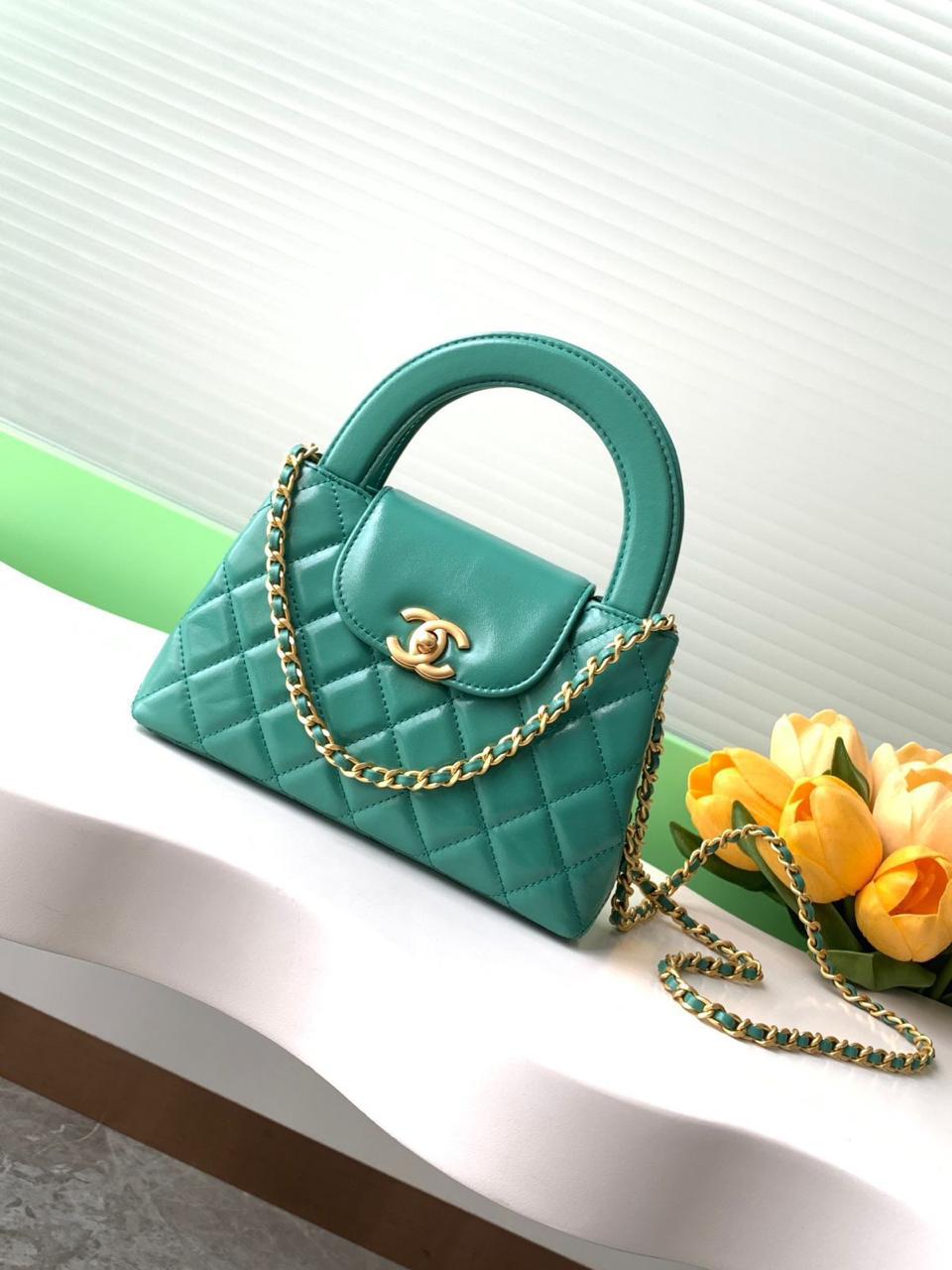 Ladies Chanel bags Lilly Onlines