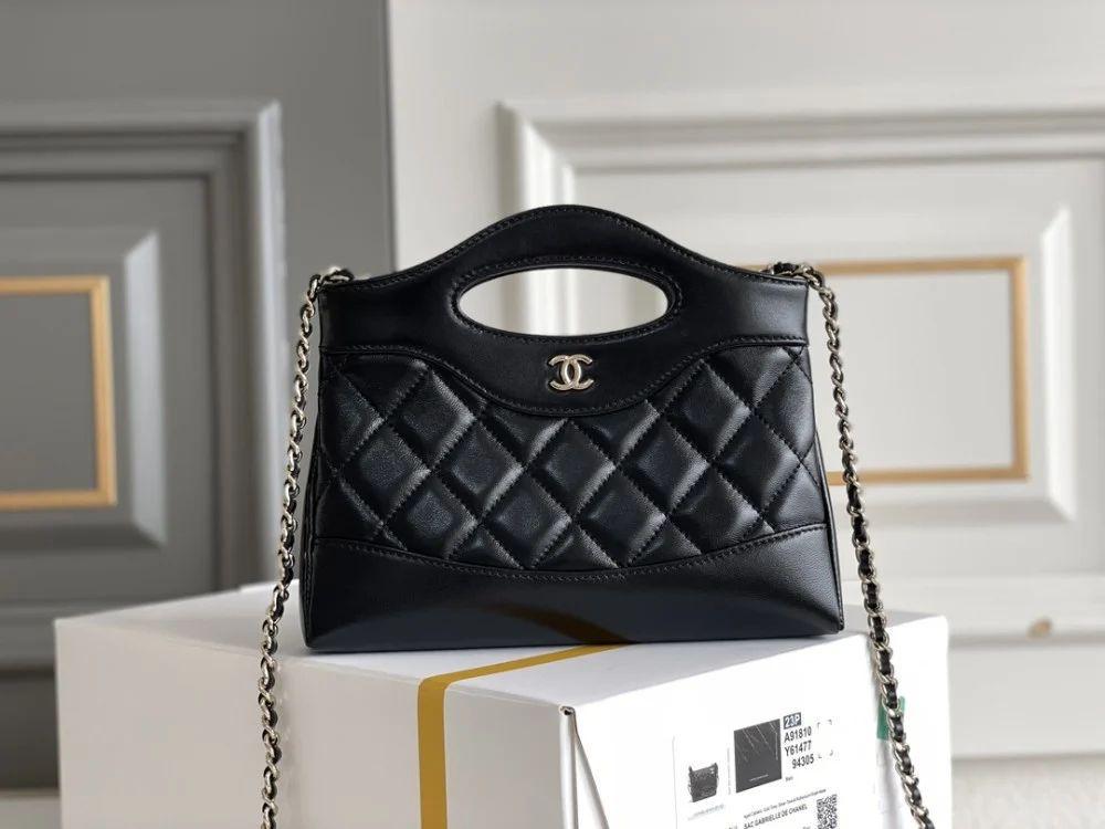 Ladies Chanel bags Lilly Onlines