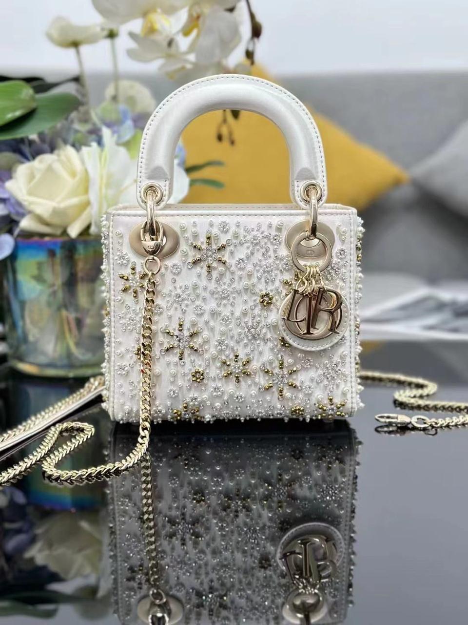 Ladies Dior bags Lilly Onlines