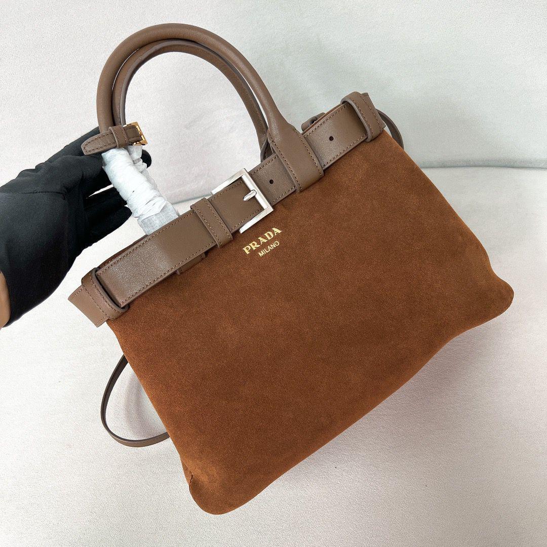 Ladies Prada bags Lilly Onlines