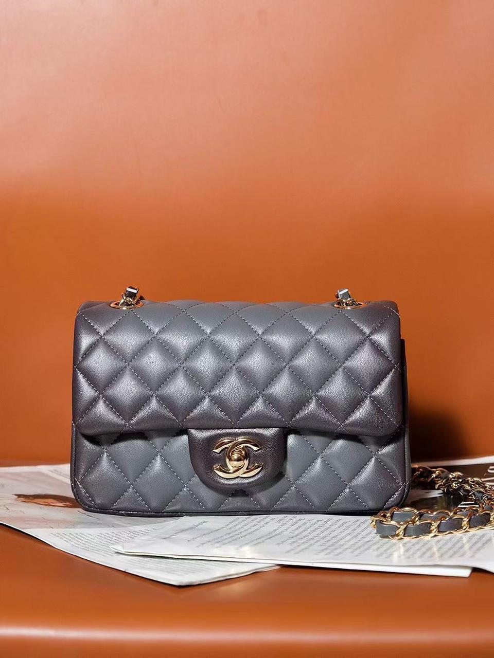 Ladies Chanel bags Lilly Onlines