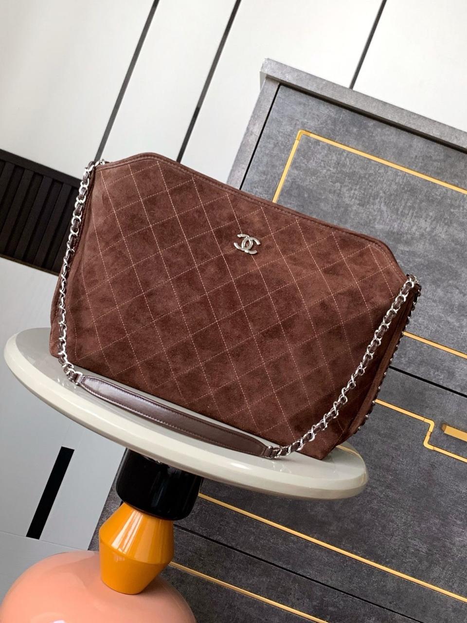 Ladies Chanel bags Lilly Onlines