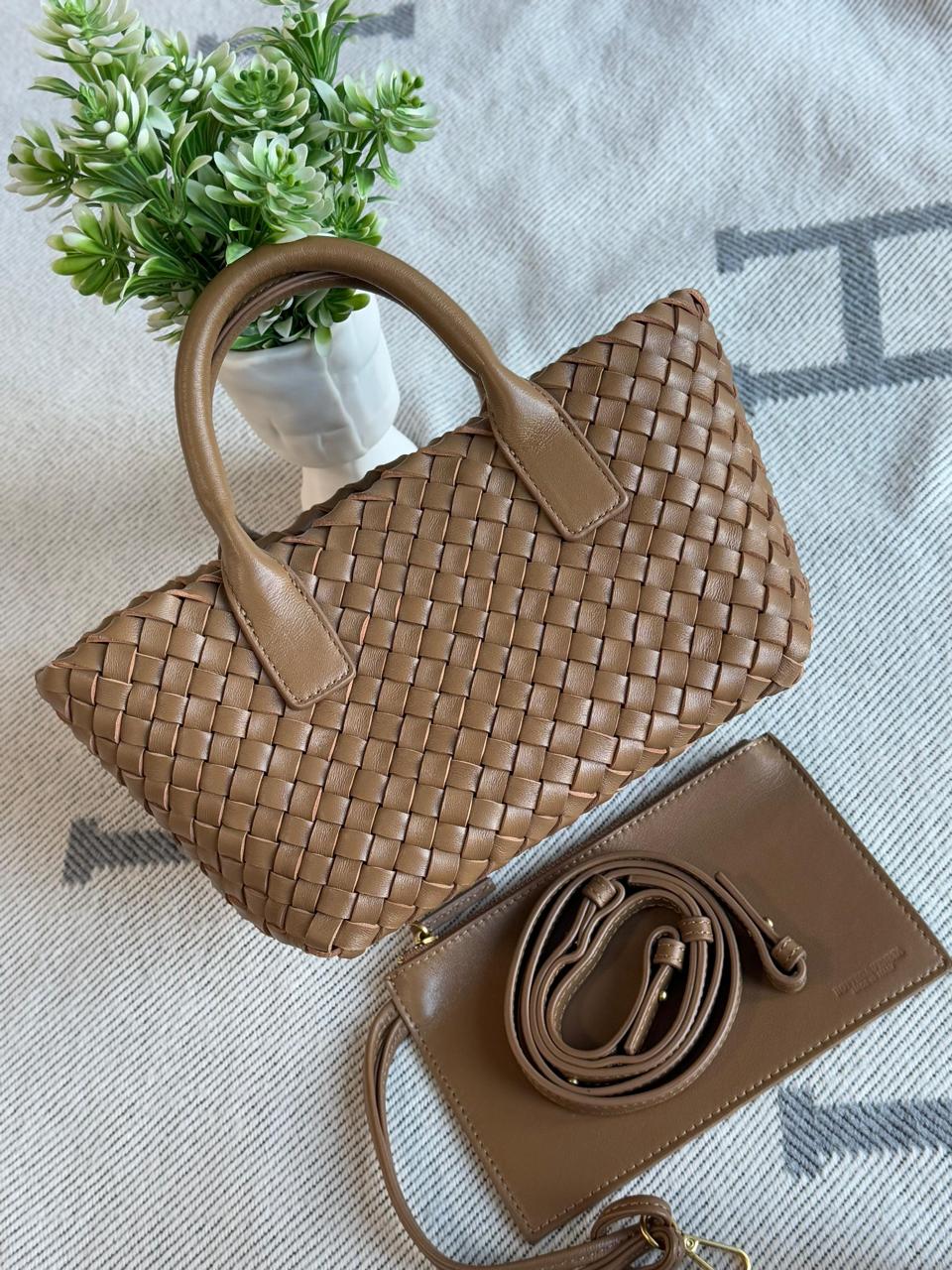 Ladies Bottega bags Lilly Onlines