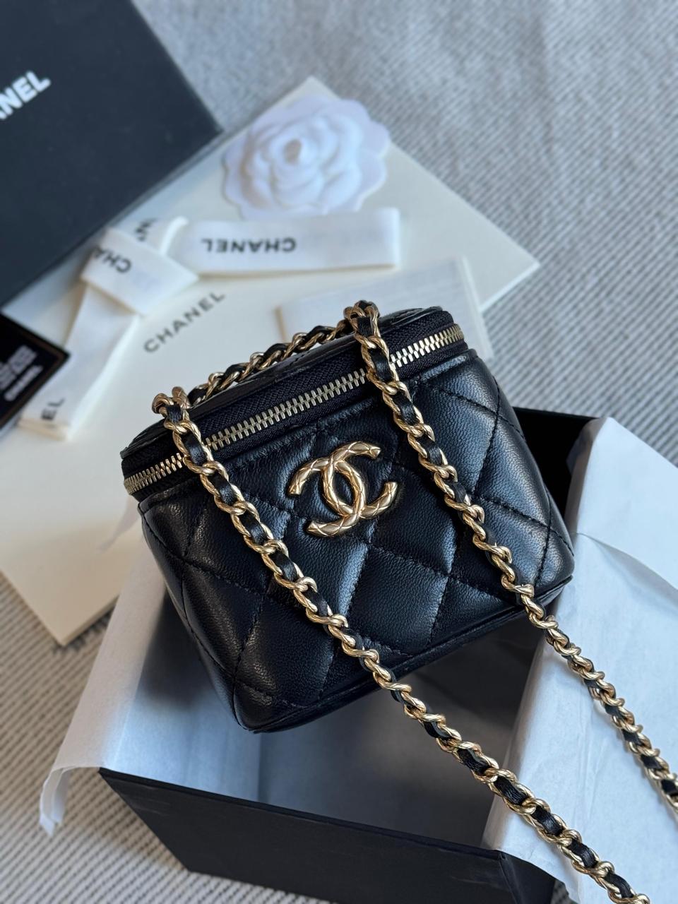 Ladies Chanel bags Lilly Onlines