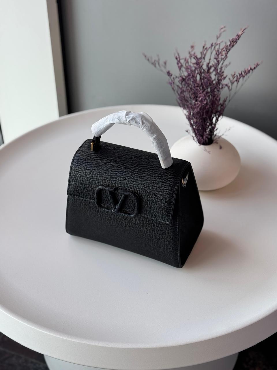 Ladies Valentino bags Lilly Onlines