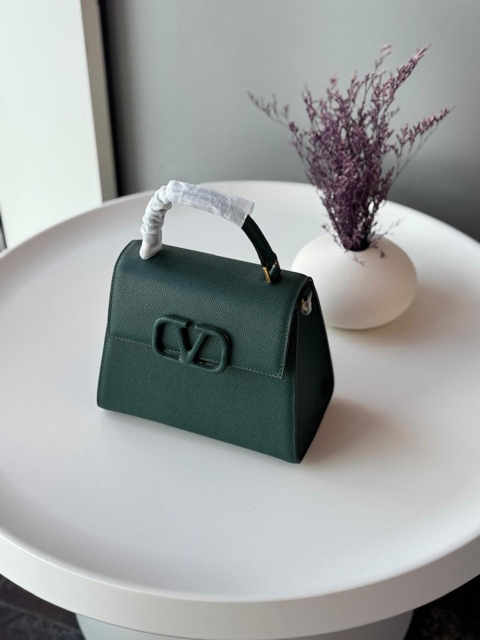 Ladies Valentino bags Lilly Onlines