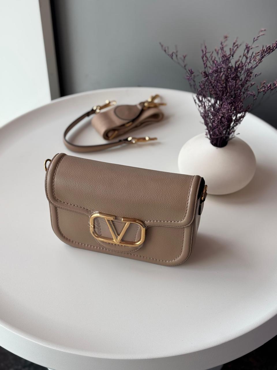 Ladies Valentino bags Lilly Onlines