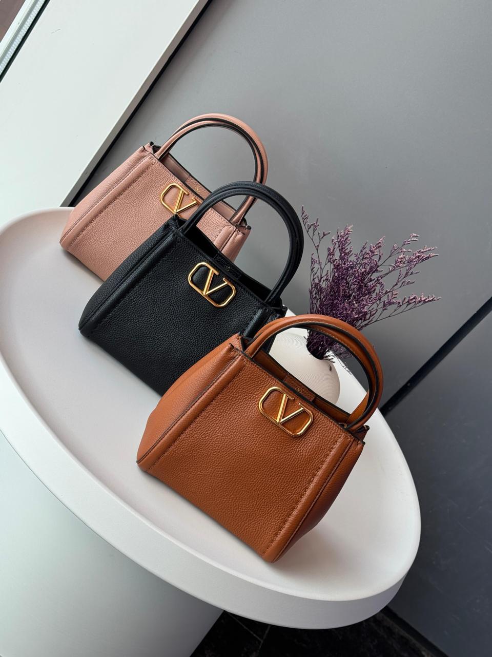 Ladies Valentino bags Lilly Onlines