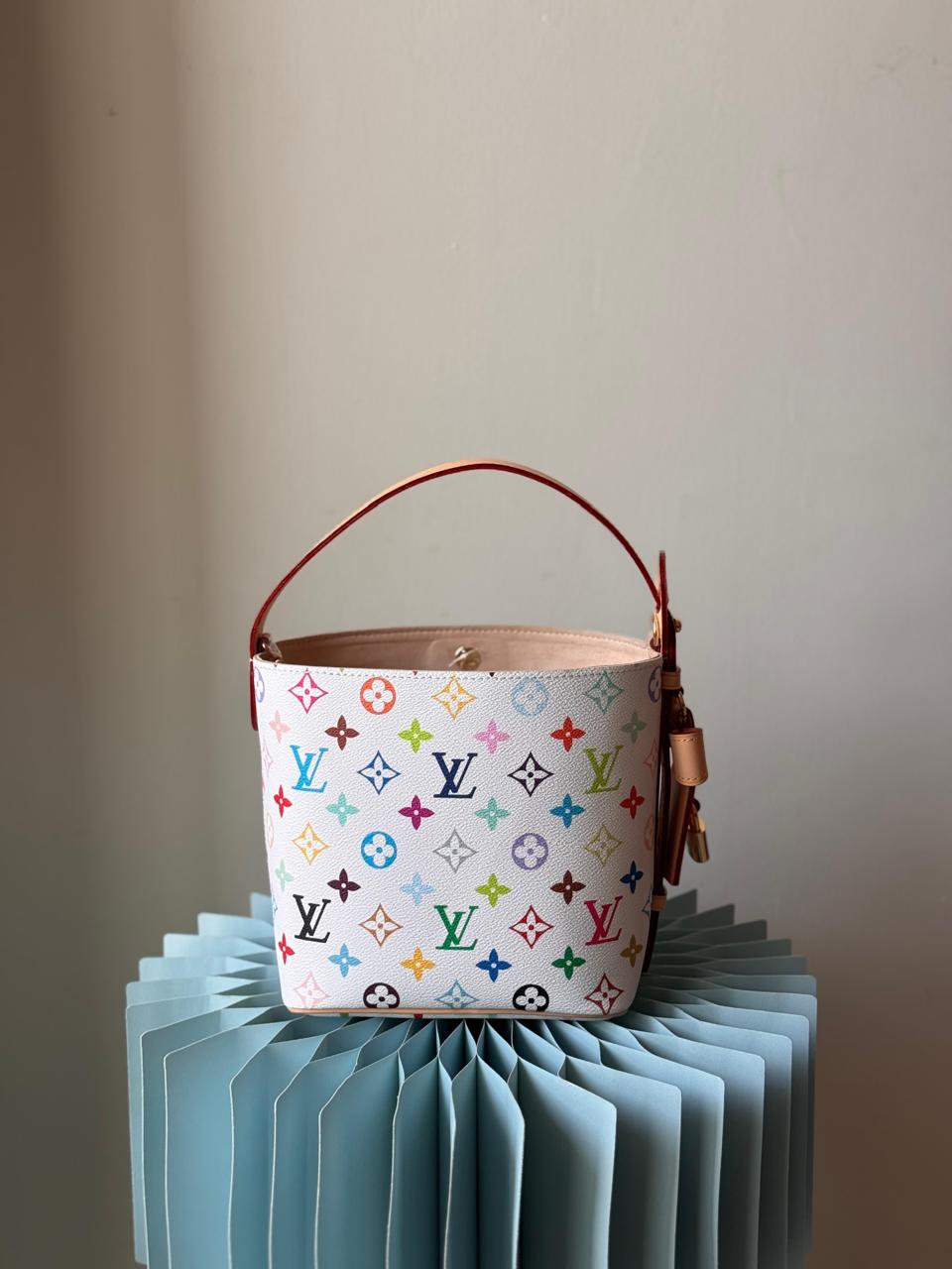 Ladies Lv bags Lilly Onlines
