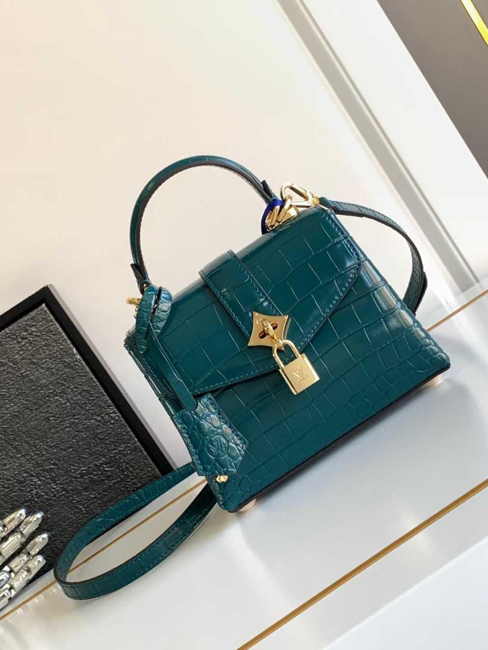 Ladies Lv bags Lilly Onlines