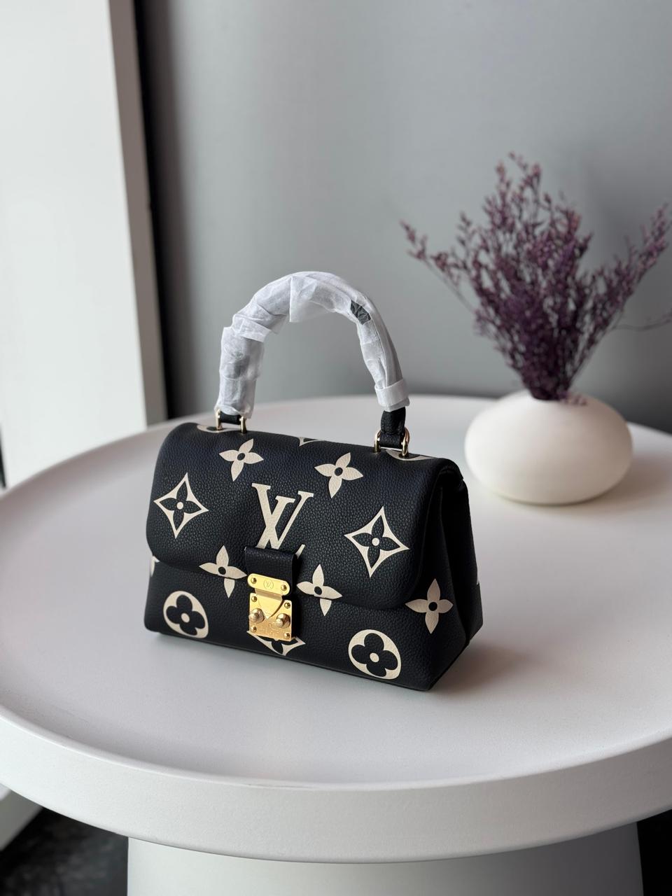 Ladies Lv bags Lilly Onlines