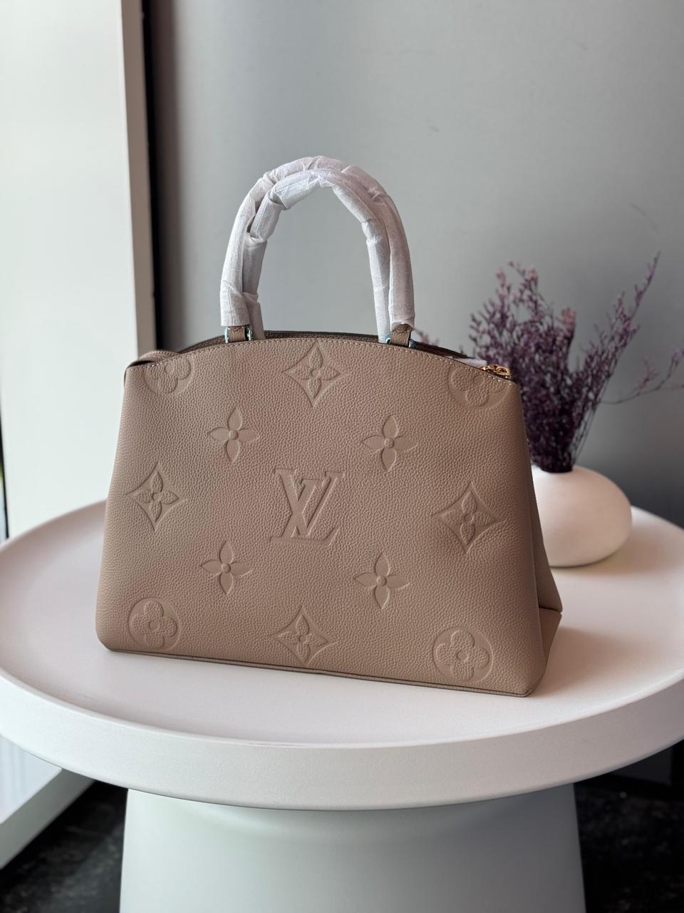 Ladies Lv bags Lilly Onlines