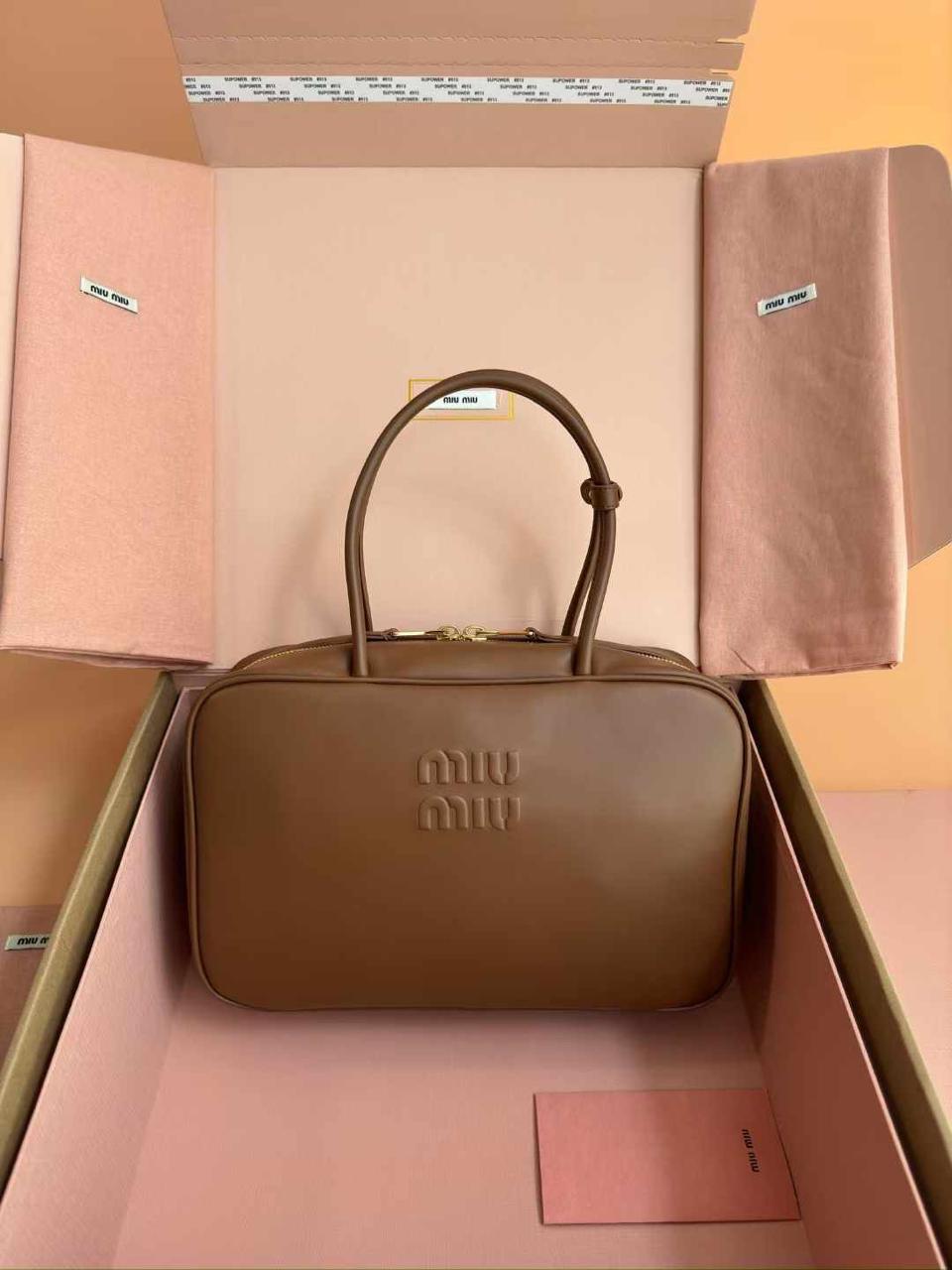 Ladies Miu Miu bags Lilly Onlines