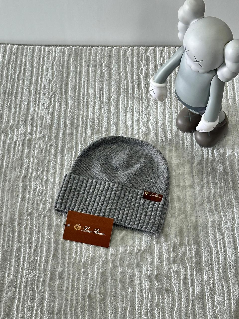 Men caps Lilly Onlines