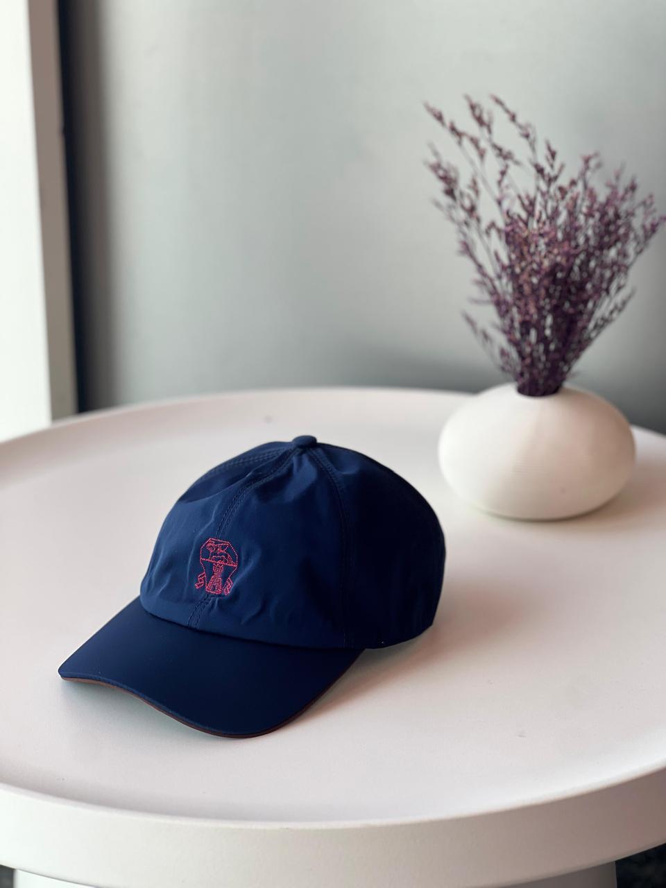 Men caps Lilly Onlines
