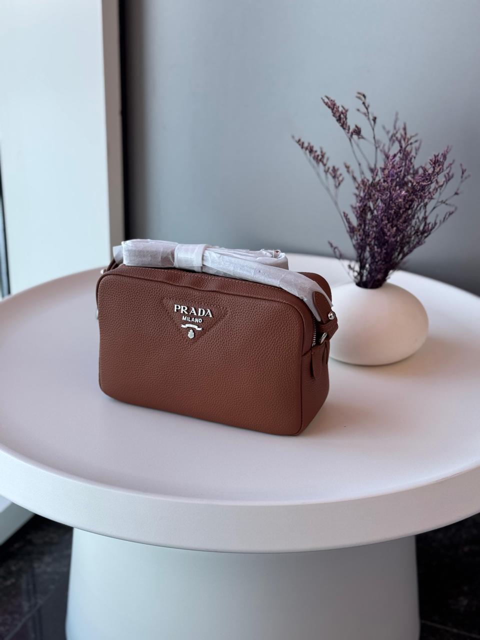 Ladies Prada bags Lilly Onlines