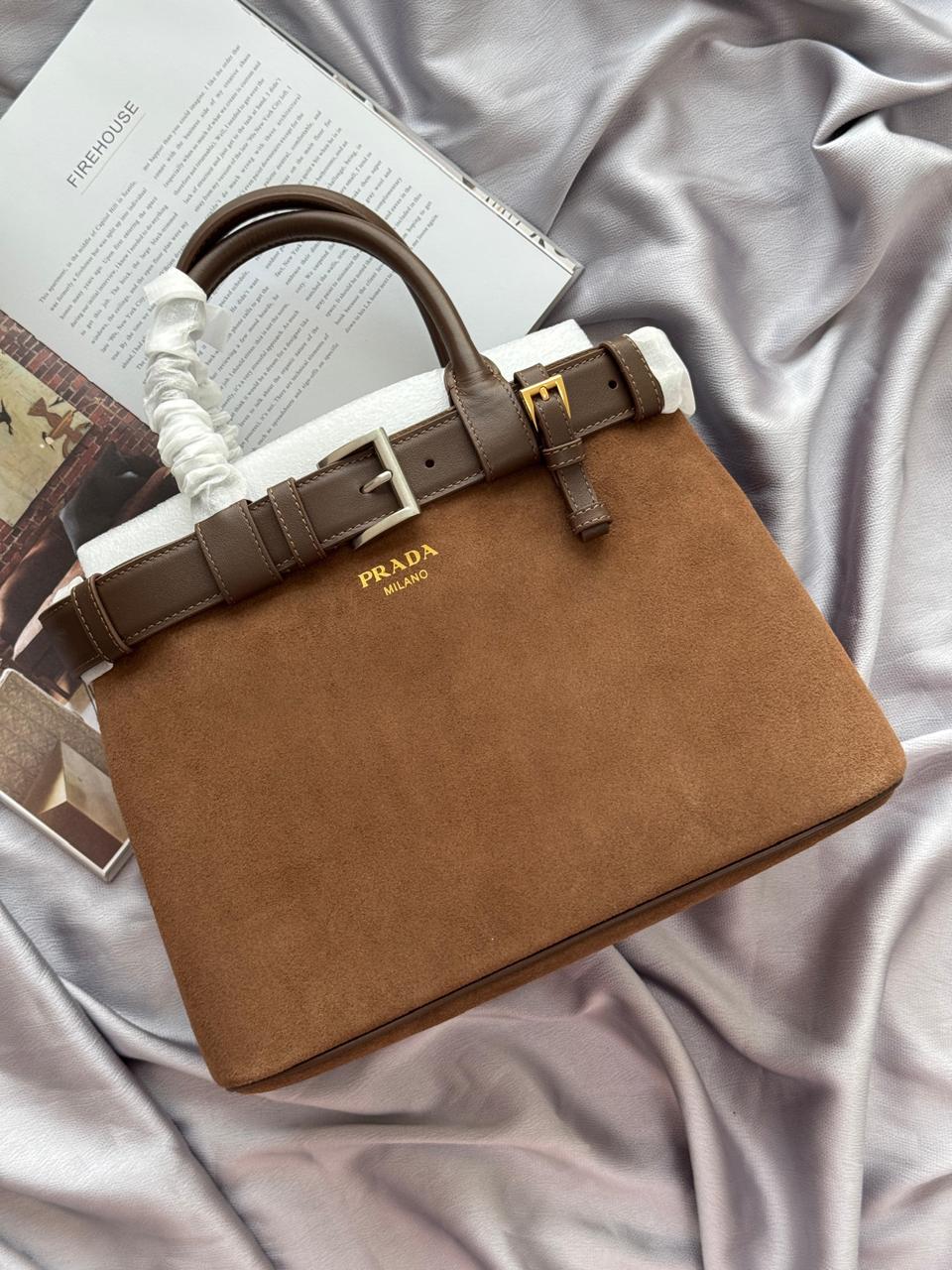 Ladies Prada bags Lilly Onlines