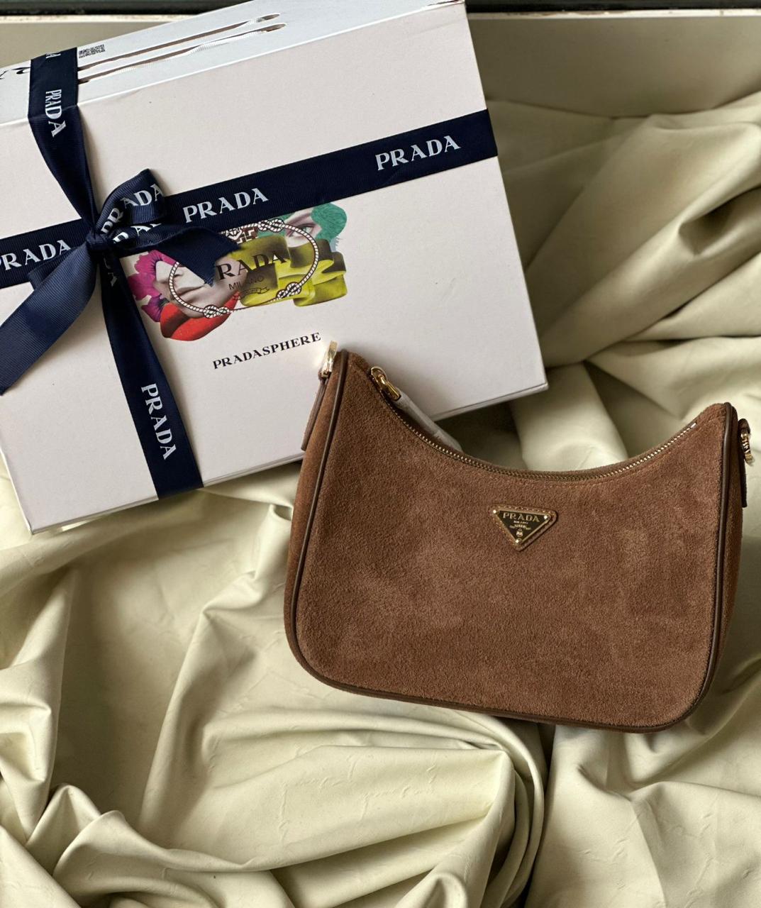 Ladies Prada bags Lilly Onlines