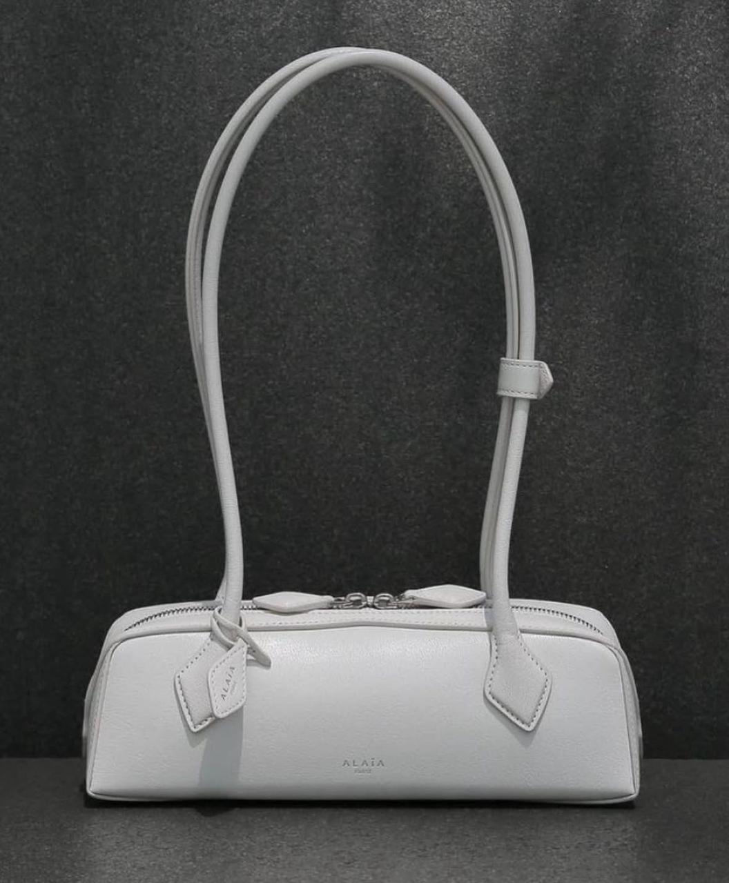 Ladies Alaia bags Lilly Onlines