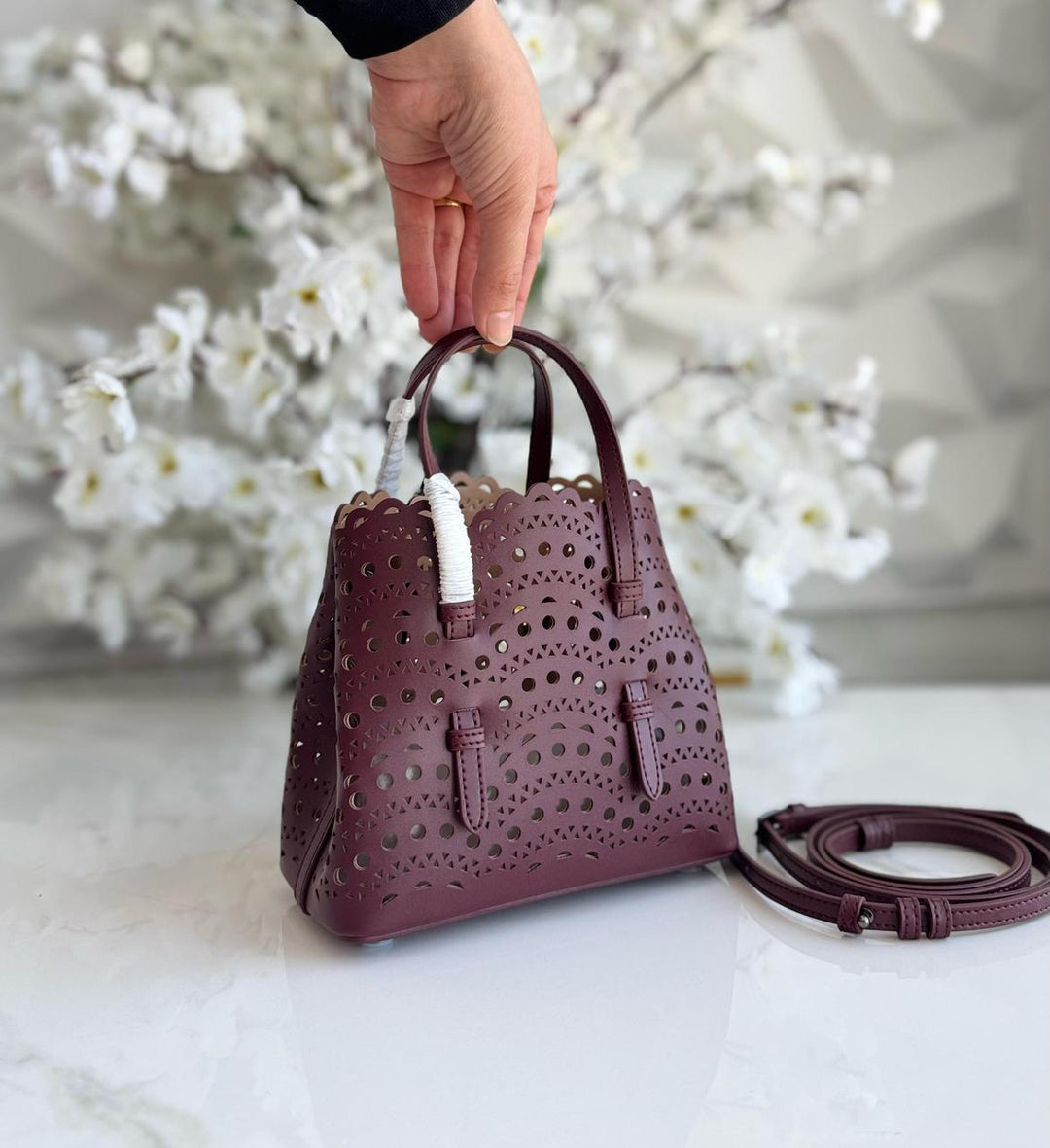 Ladies Alaia bags Lilly Onlines