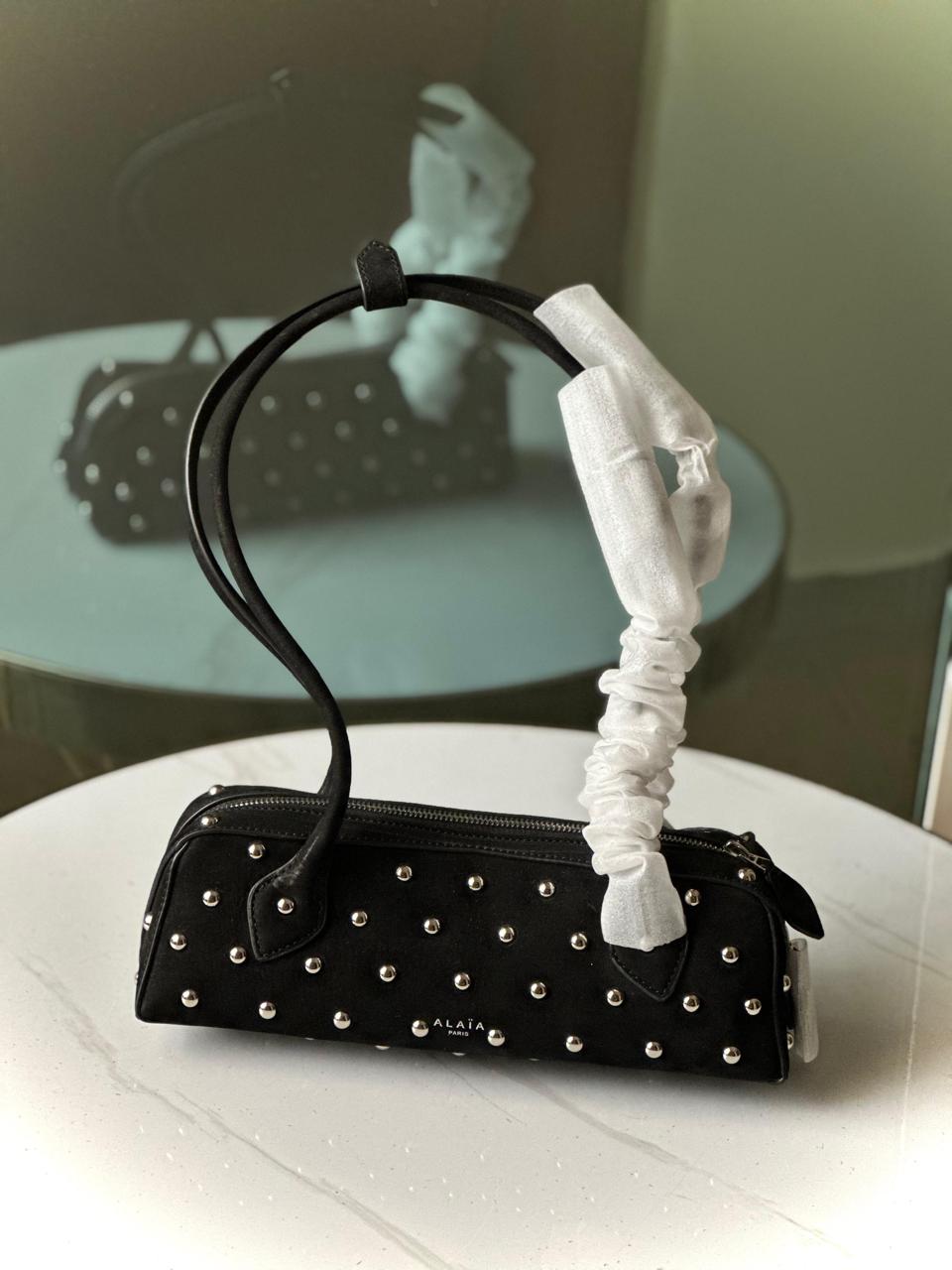 Ladies Alaia bags Lilly Onlines